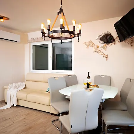 Hvar Adria Apartmán *