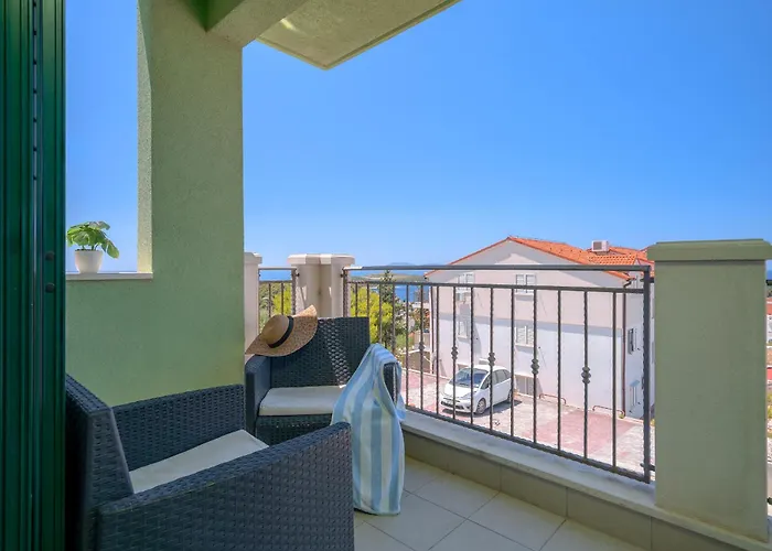 Hvar Adria شقة هفار