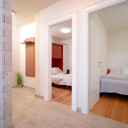 Hvar Adria 흐바르